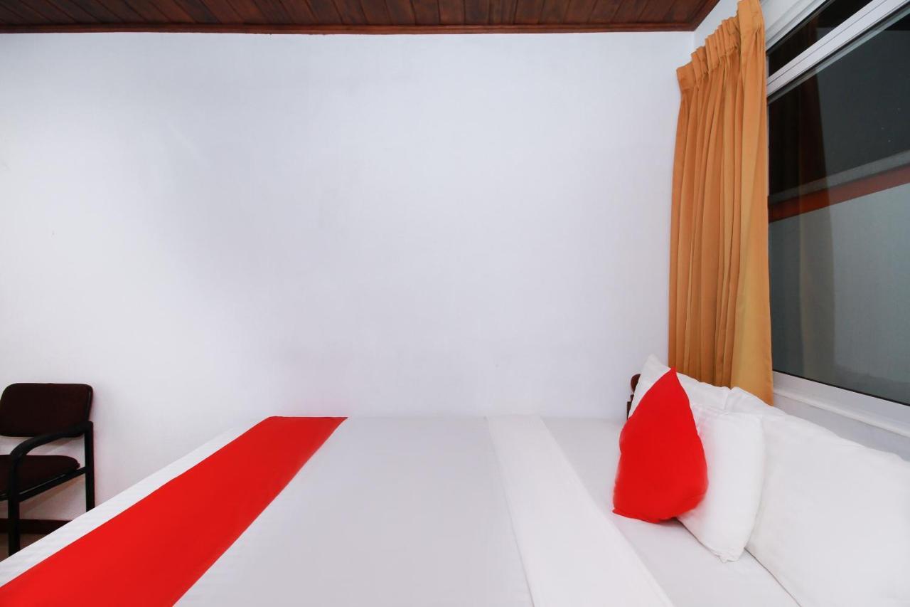 Hotel Aradhana Galle Exterior photo